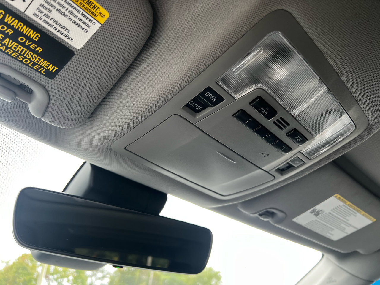 Used 2017 Toyota Highlander Limited image 14