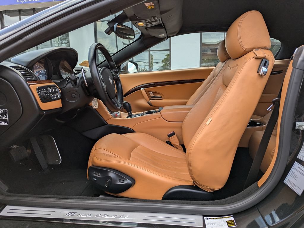 Used 2011 Maserati GranTurismo Convertible RWD image 12