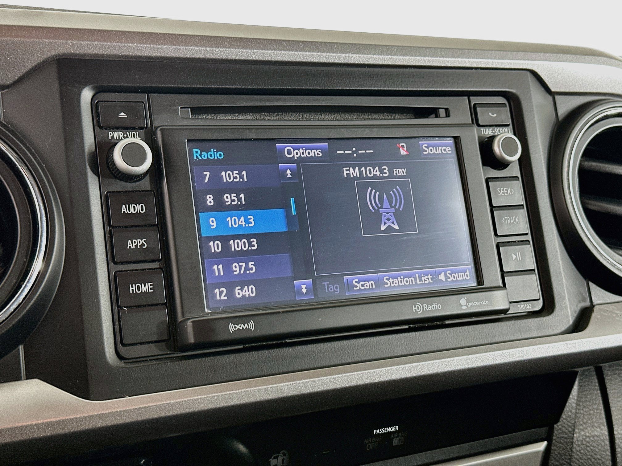Used 2016 Toyota Tacoma SR5 RWD image 21