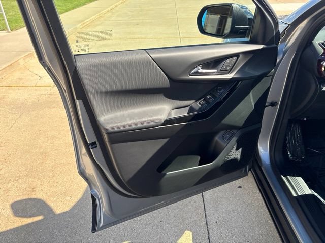 New 2026 Chevrolet Equinox RS w/ Convenience Package III AWD/4WD image 11