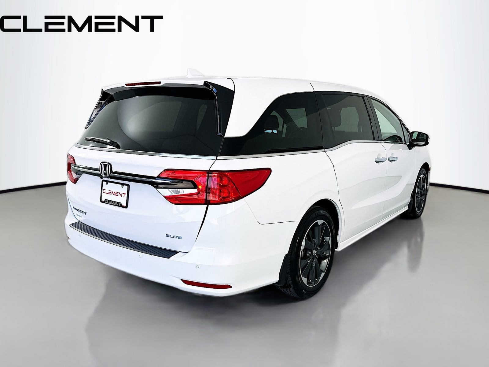Used 2024 Honda Odyssey Elite image 7