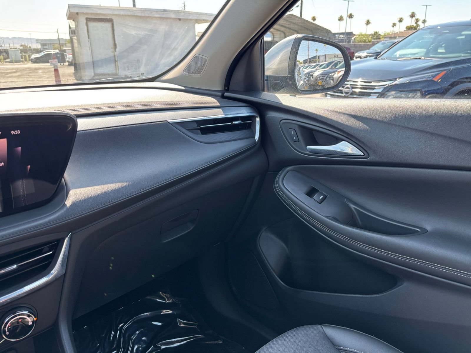 Used 2025 Buick Encore GX Preferred AWD/4WD image 33