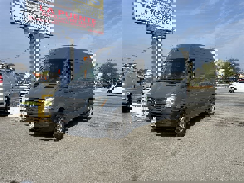 Used 2018 Mercedes-Benz Sprinter 2500 image 1