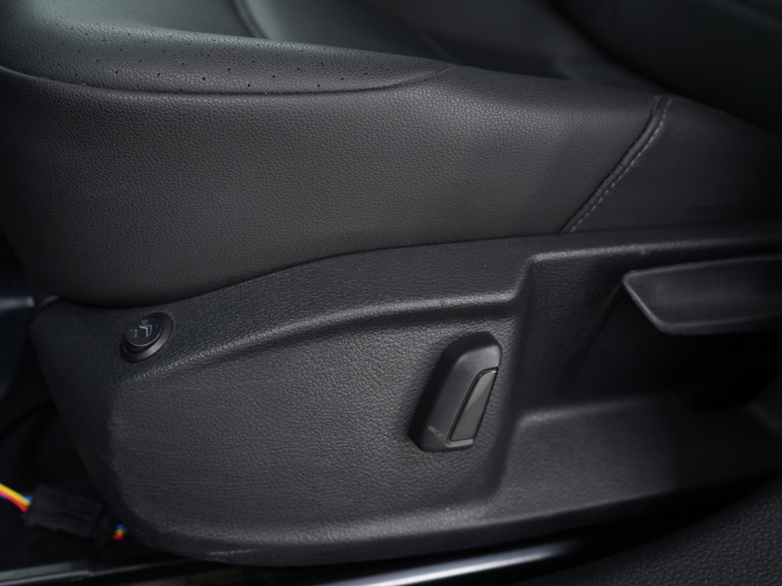 Used 2015 Volkswagen Golf SE image 22