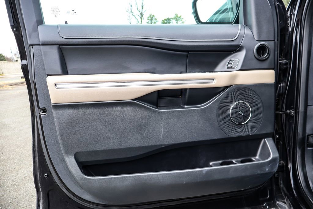 Used 2024 Ford Expedition Limited image 40
