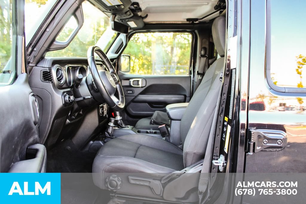 Used 2022 Jeep Wrangler Unlimited Sahara AWD/4WD image 15