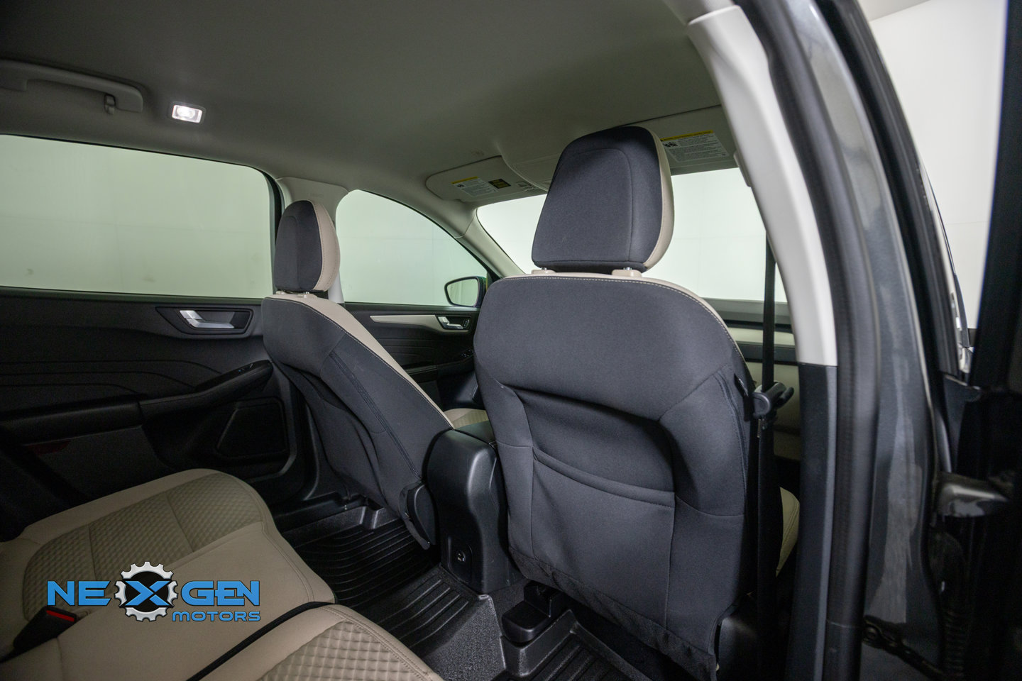 Used 2021 Ford Escape SE FWD image 37