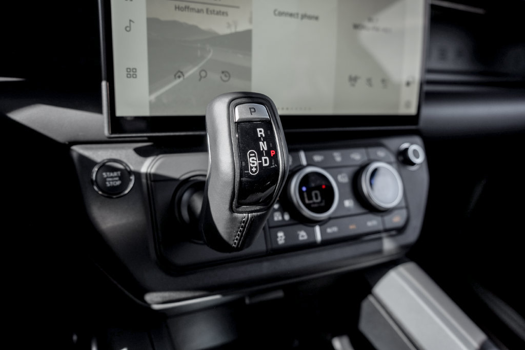 New 2026 Land Rover Defender 110 X-Dynamic SE AWD/4WD image 15