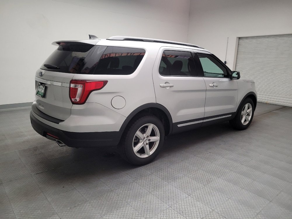 Used 2018 Ford Explorer XLT FWD image 10