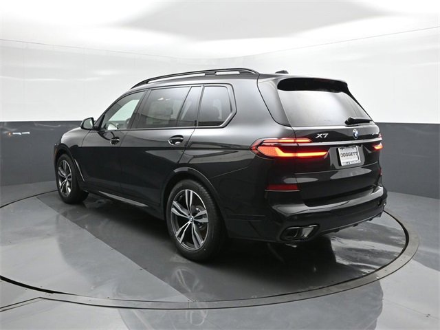 New 2026 BMW X7 xDrive40i image 3
