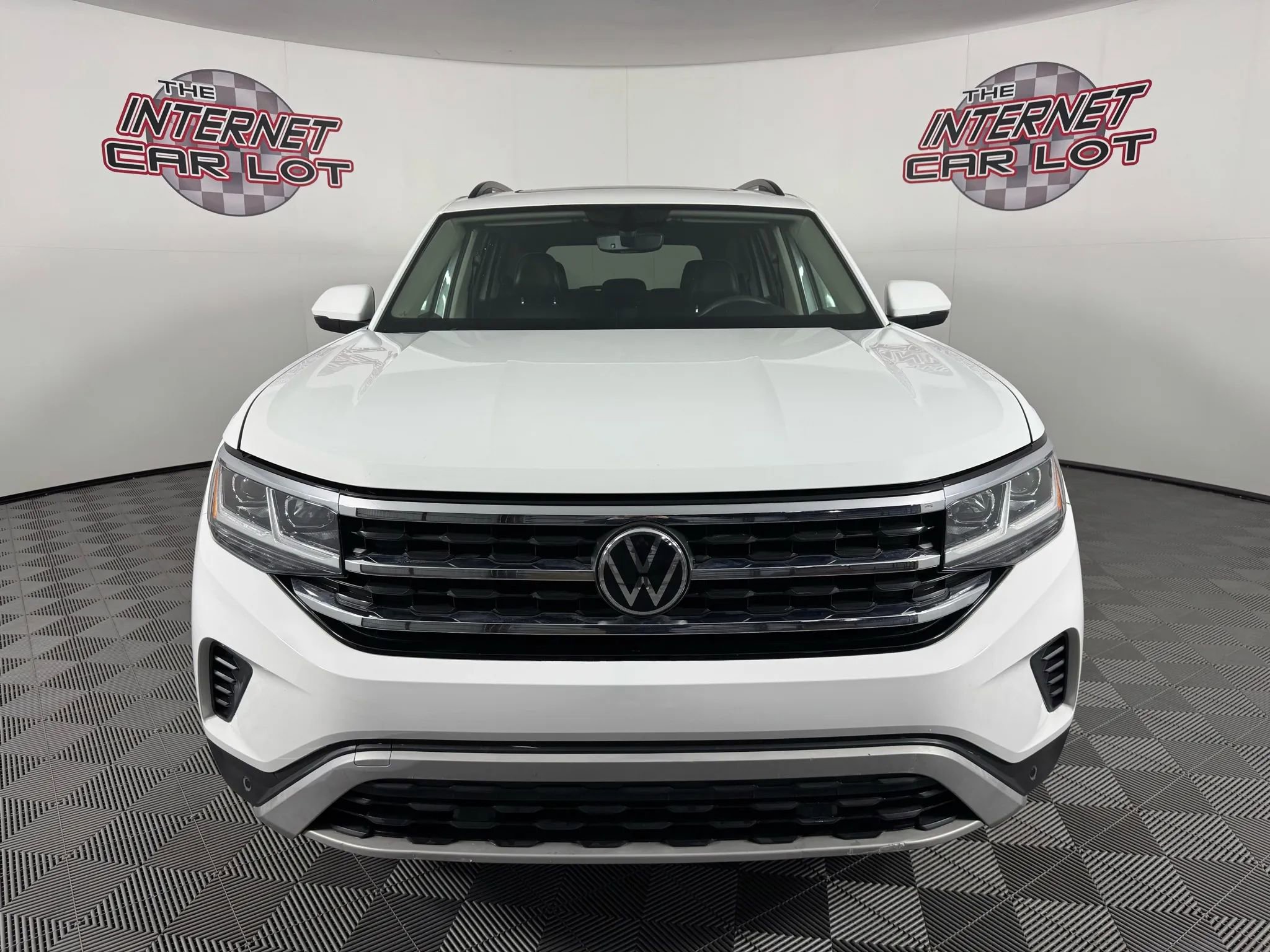 Used 2021 Volkswagen Atlas SE image 2
