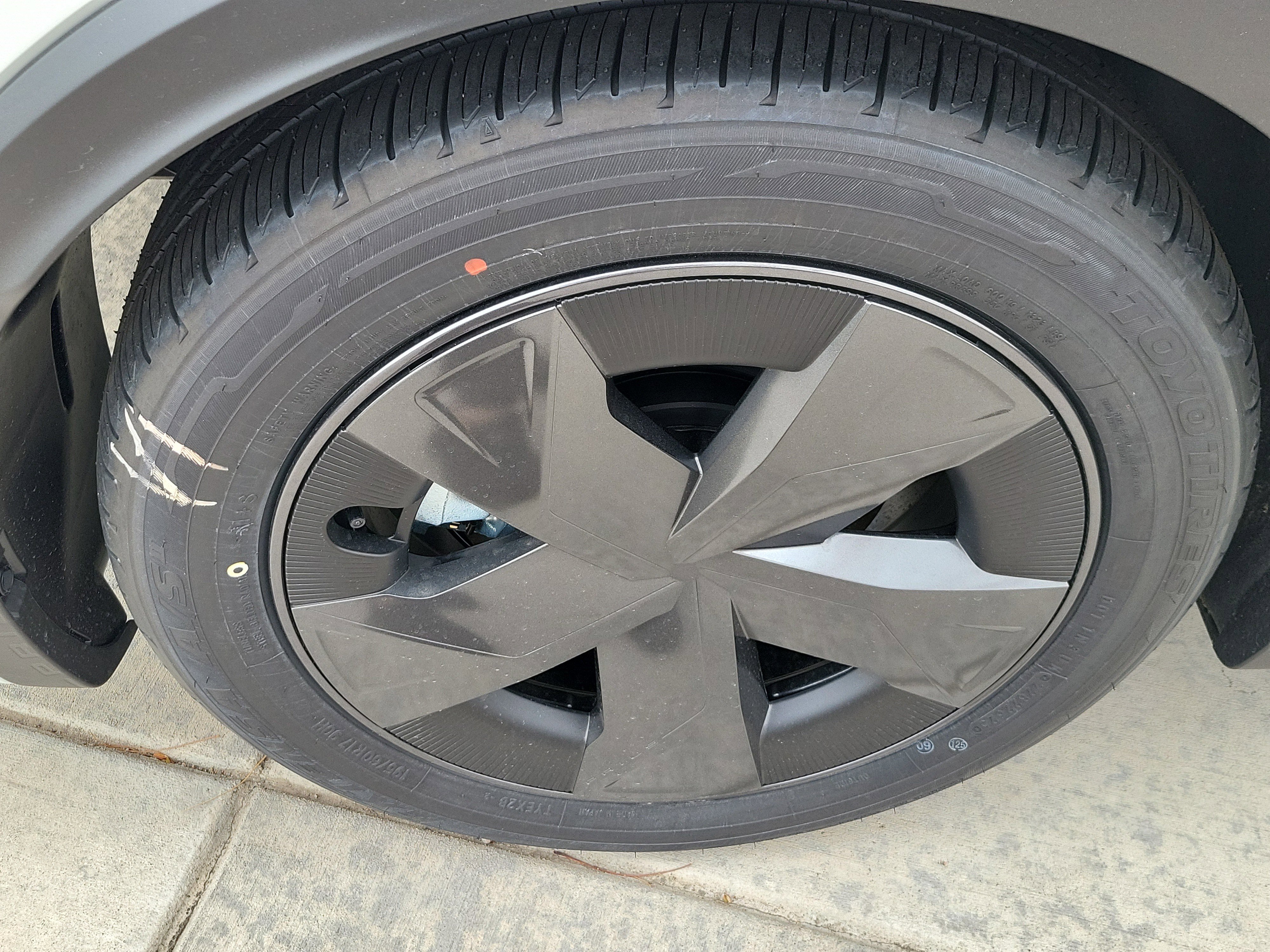 New 2026 Toyota Prius Plug-In Hybrid image 12