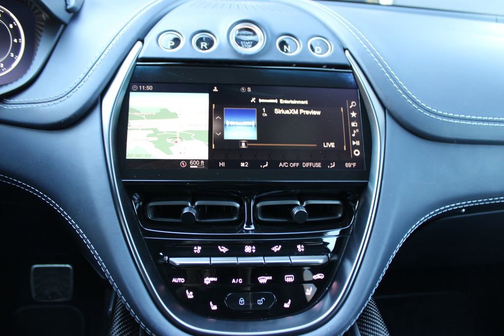 Used 2022 Aston Martin DBX image 17