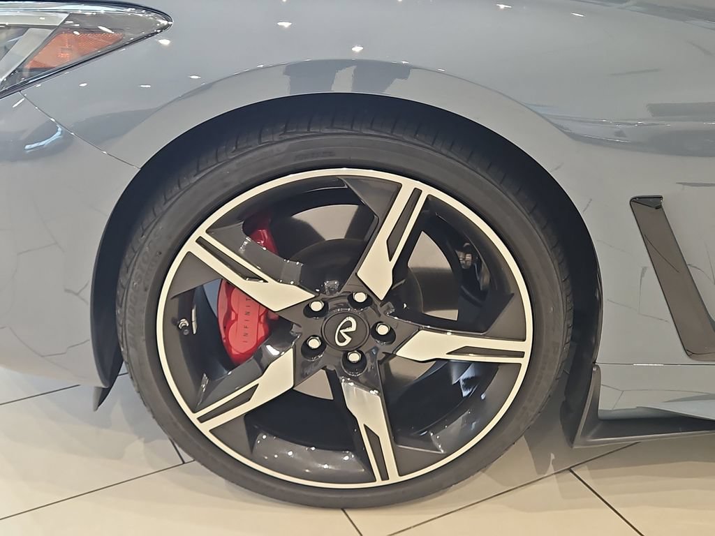 Used 2022 INFINITI Q60 Red Sport 400 w/ Cargo Package AWD/4WD image 9
