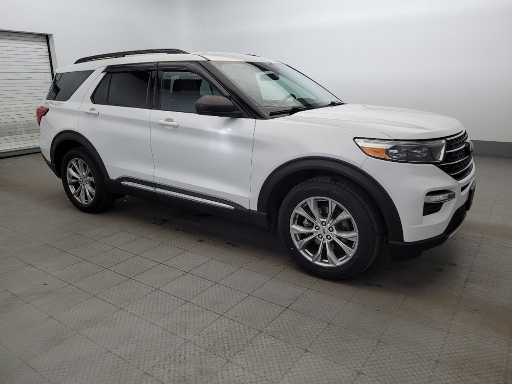 Used 2020 Ford Explorer XLT w/ Equipment Group 202A AWD/4WD image 11