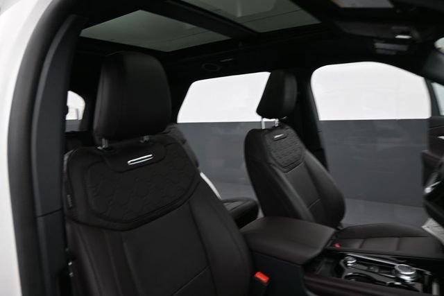 Certified 2025 Ford Explorer Platinum w/ Ultimate Package AWD/4WD image 34