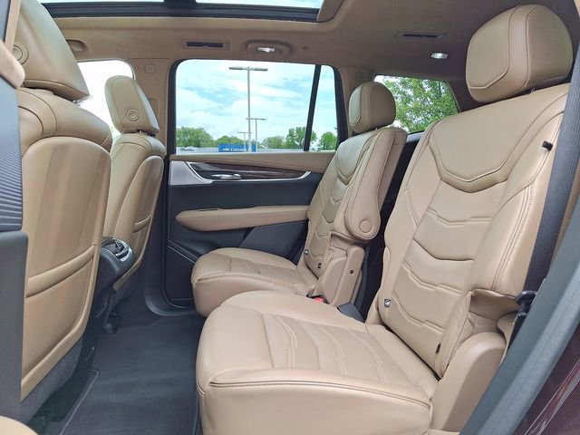 Used 2020 Cadillac XT6 Sport w/ Platinum Package AWD/4WD image 8