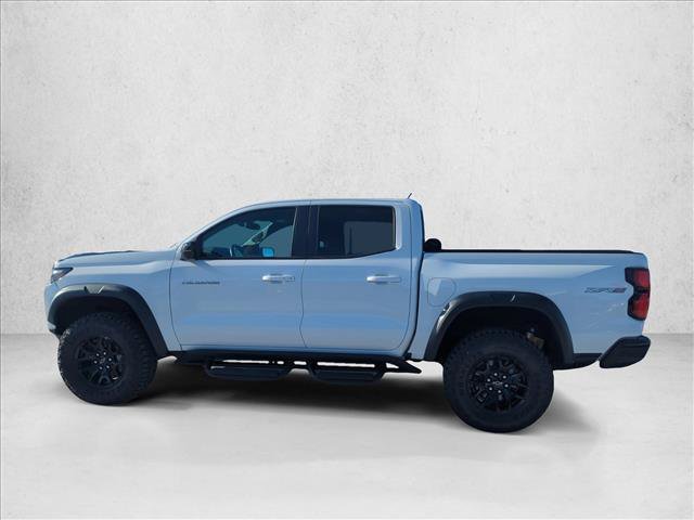 Used 2025 Chevrolet Colorado ZR2 w/ Midnight Edition AWD/4WD image 5