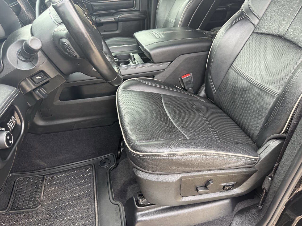 Used 2022 RAM 2500 Limited image 19