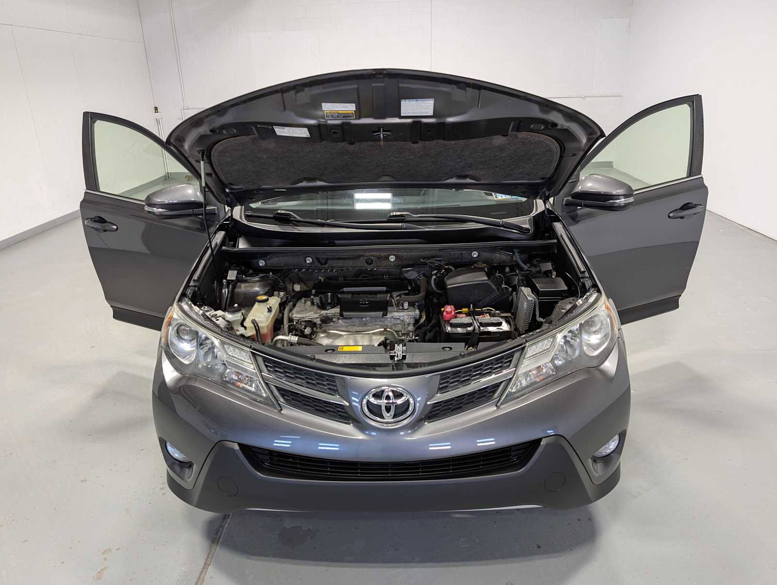 Used 2013 Toyota RAV4 XLE image 13