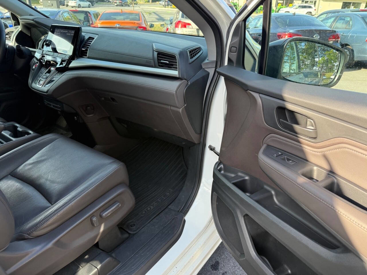 Used 2018 Honda Odyssey Touring image 15