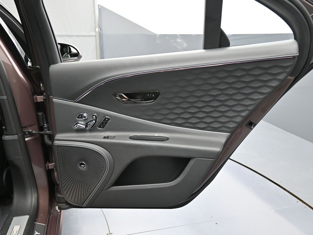 Certified 2025 Bentley Flying Spur Speed image 32
