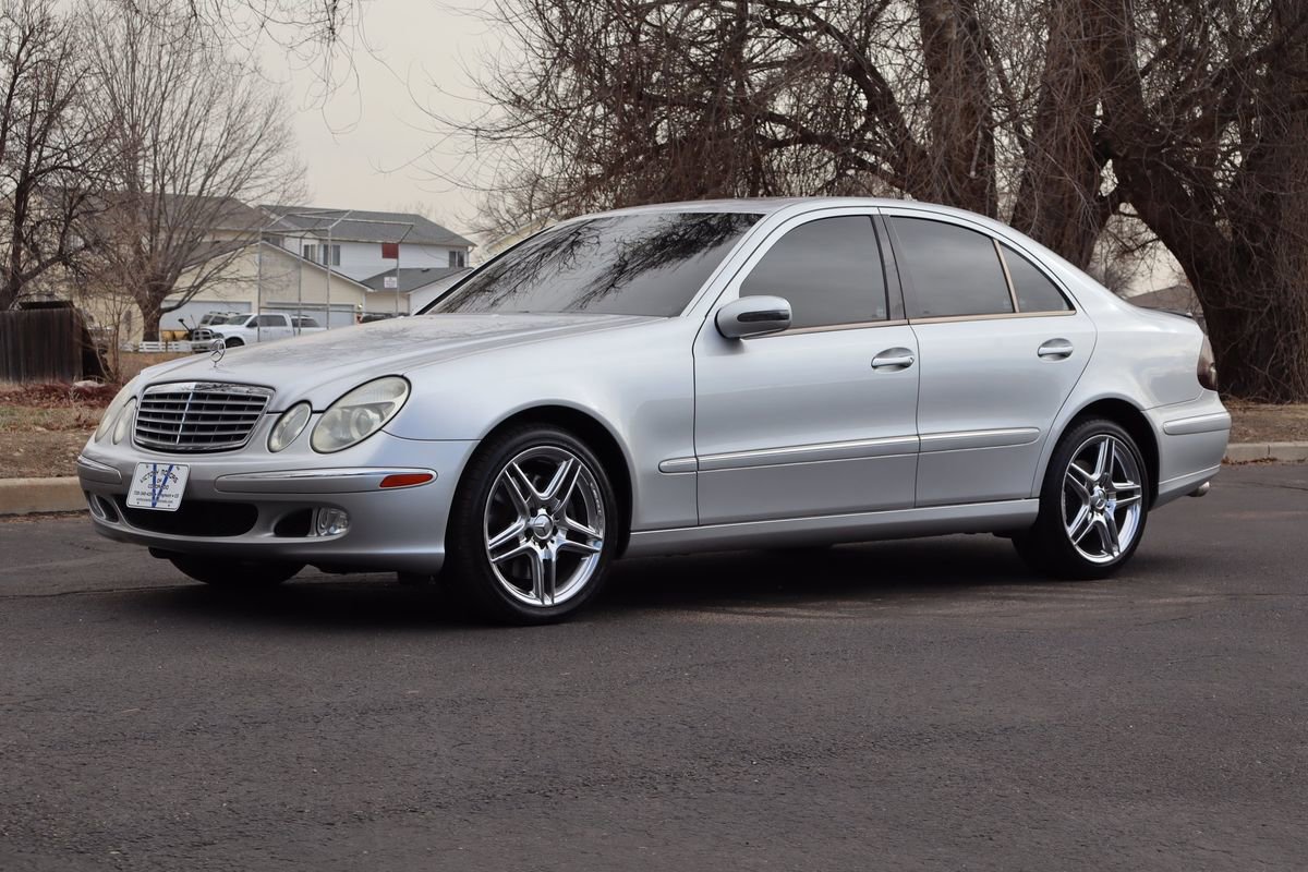 Used 2005 Mercedes-Benz E 500 4MATIC image 11