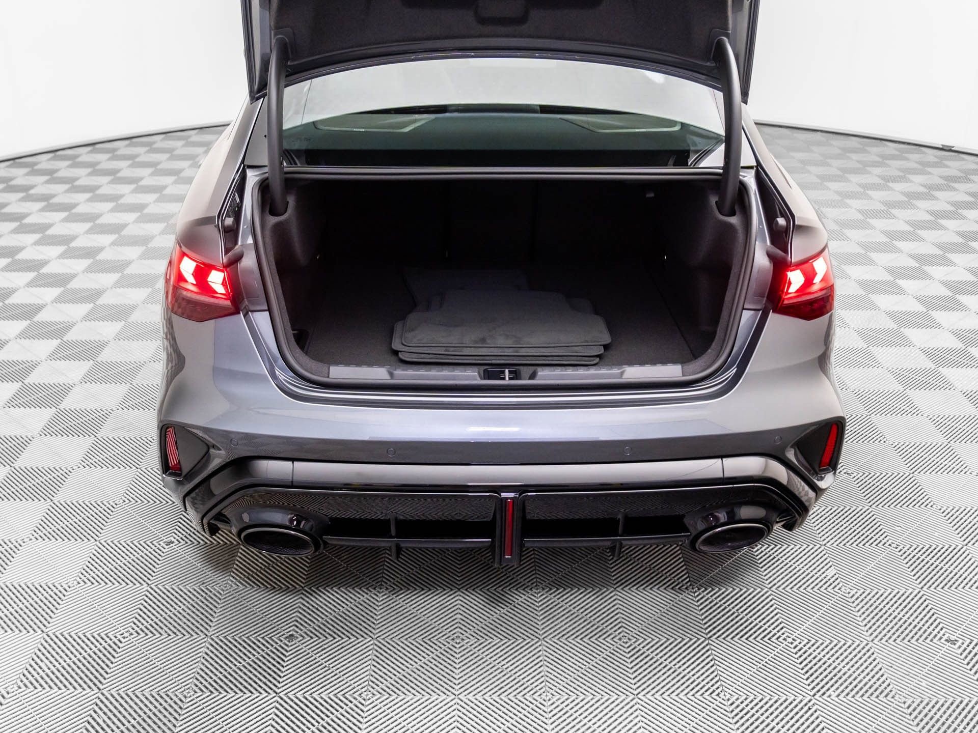 Used 2025 Audi RS 3 image 35