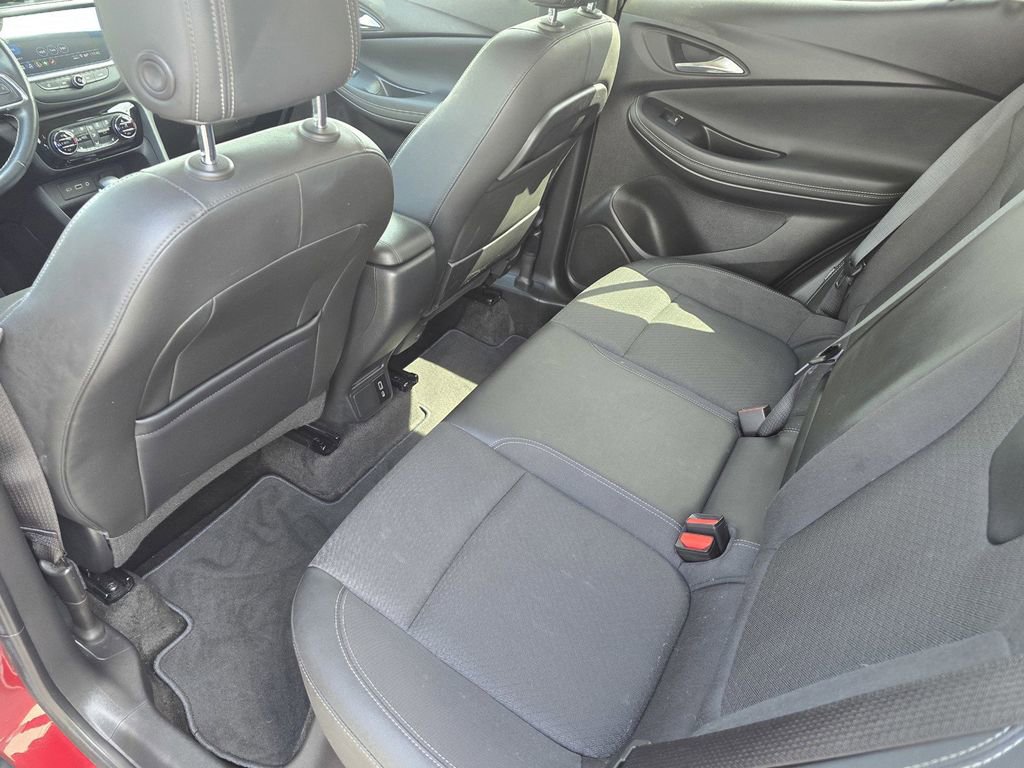 Used 2023 Buick Encore GX Select image 12