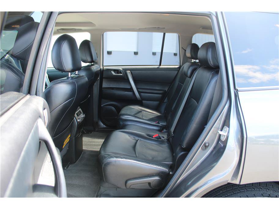 Used 2010 Toyota Highlander SE AWD/4WD image 12
