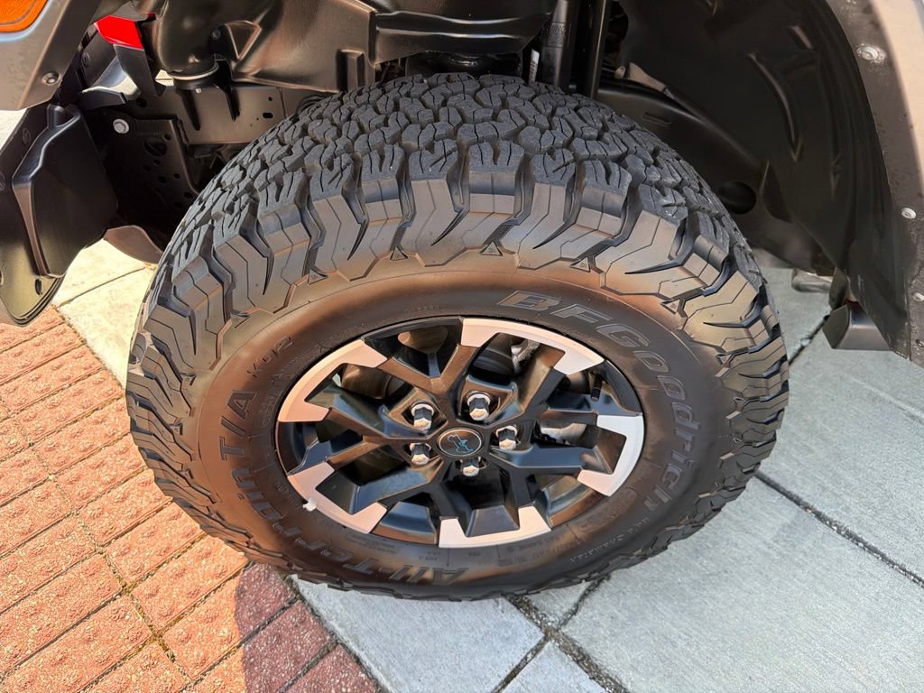 Used 2025 Jeep Wrangler Unlimited Rubicon 4xe w/ Convenience Group AWD/4WD image 10