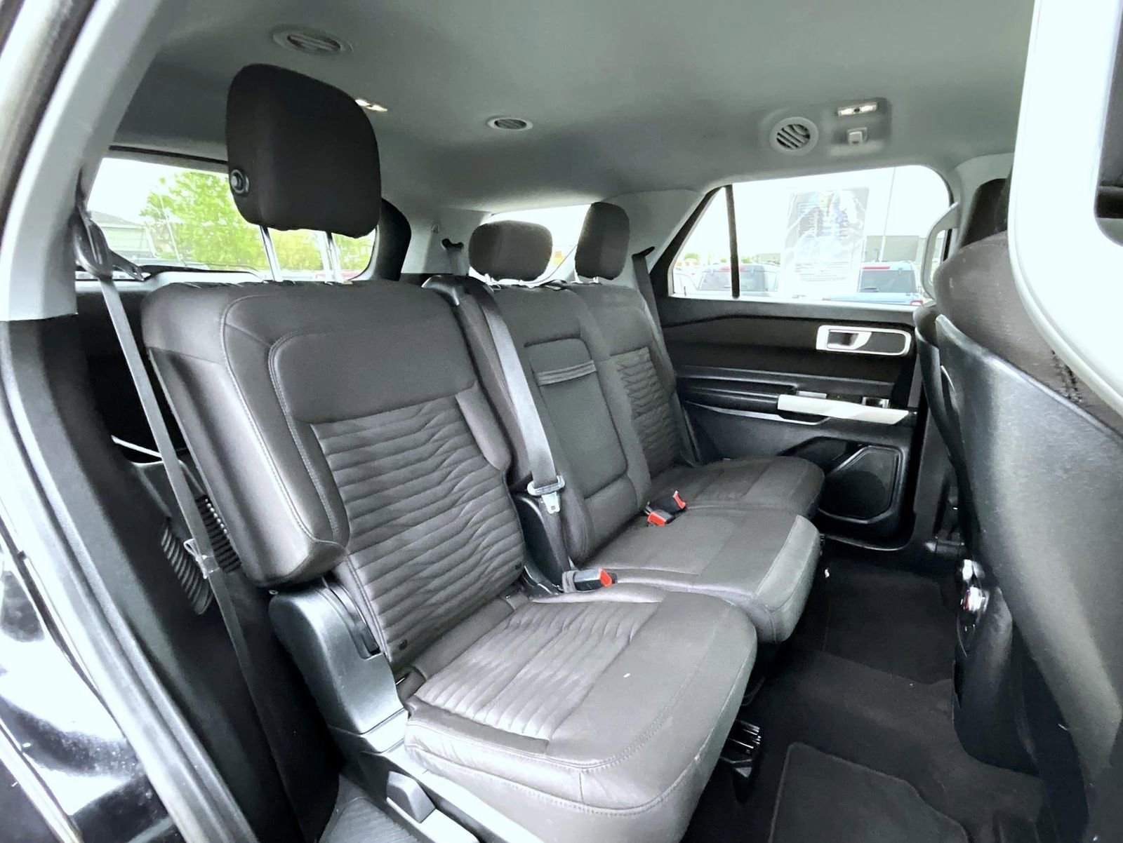 Used 2020 Ford Explorer XLT AWD/4WD image 19