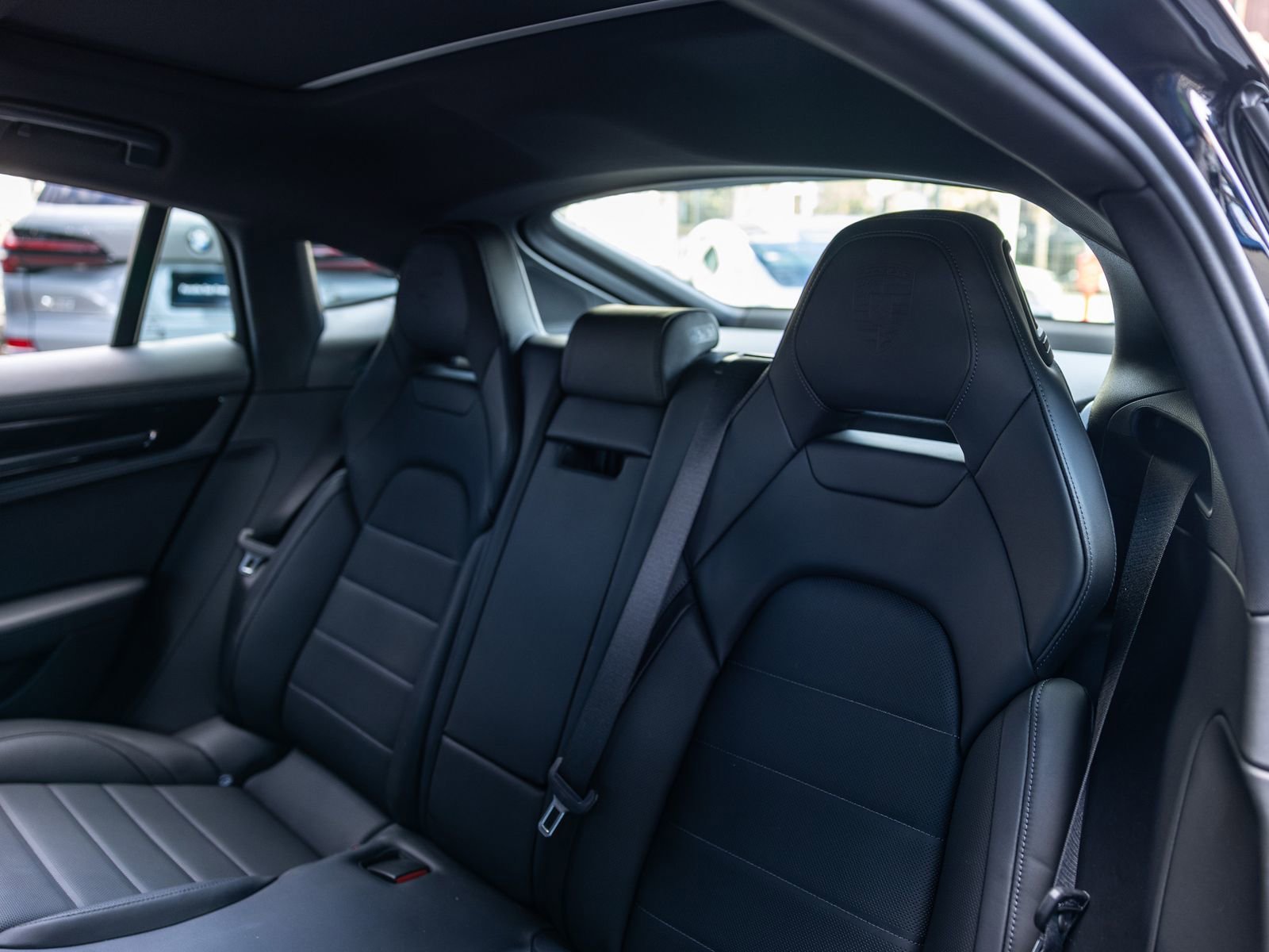 Certified 2025 Porsche Panamera RWD image 30