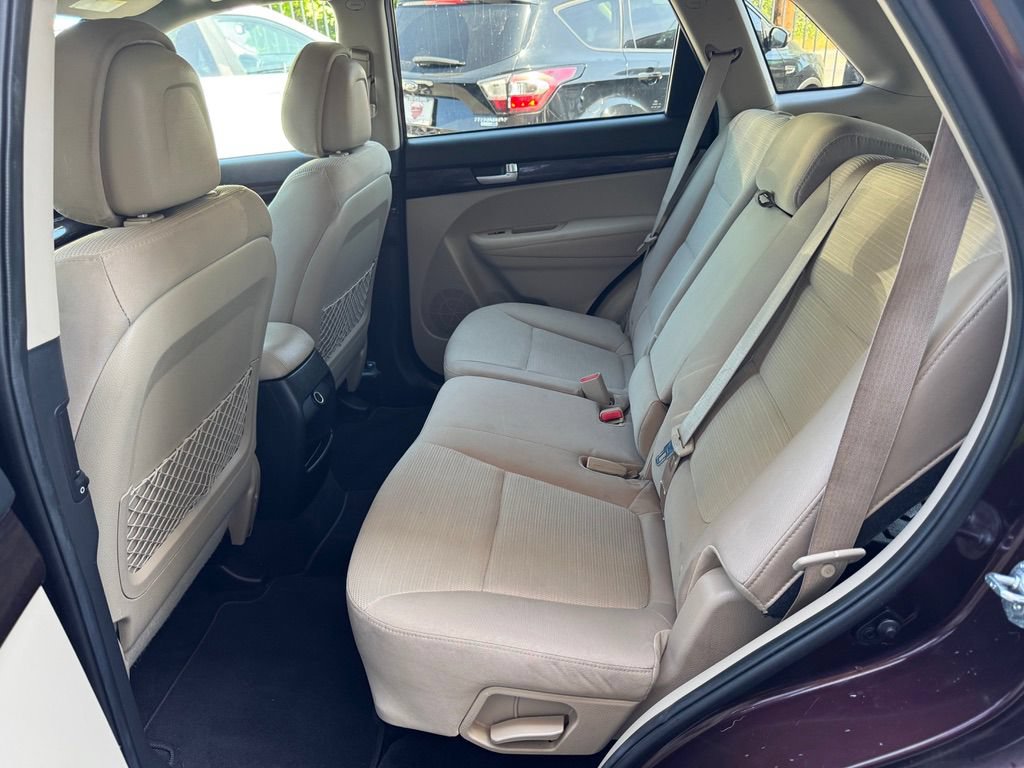 Used 2014 Kia Sorento LX AWD/4WD image 14