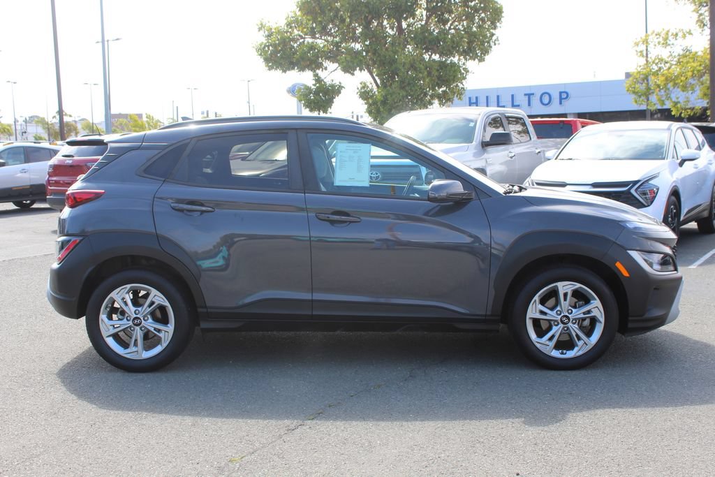Used 2023 Hyundai Kona SEL w/ Cargo Package FWD image 6
