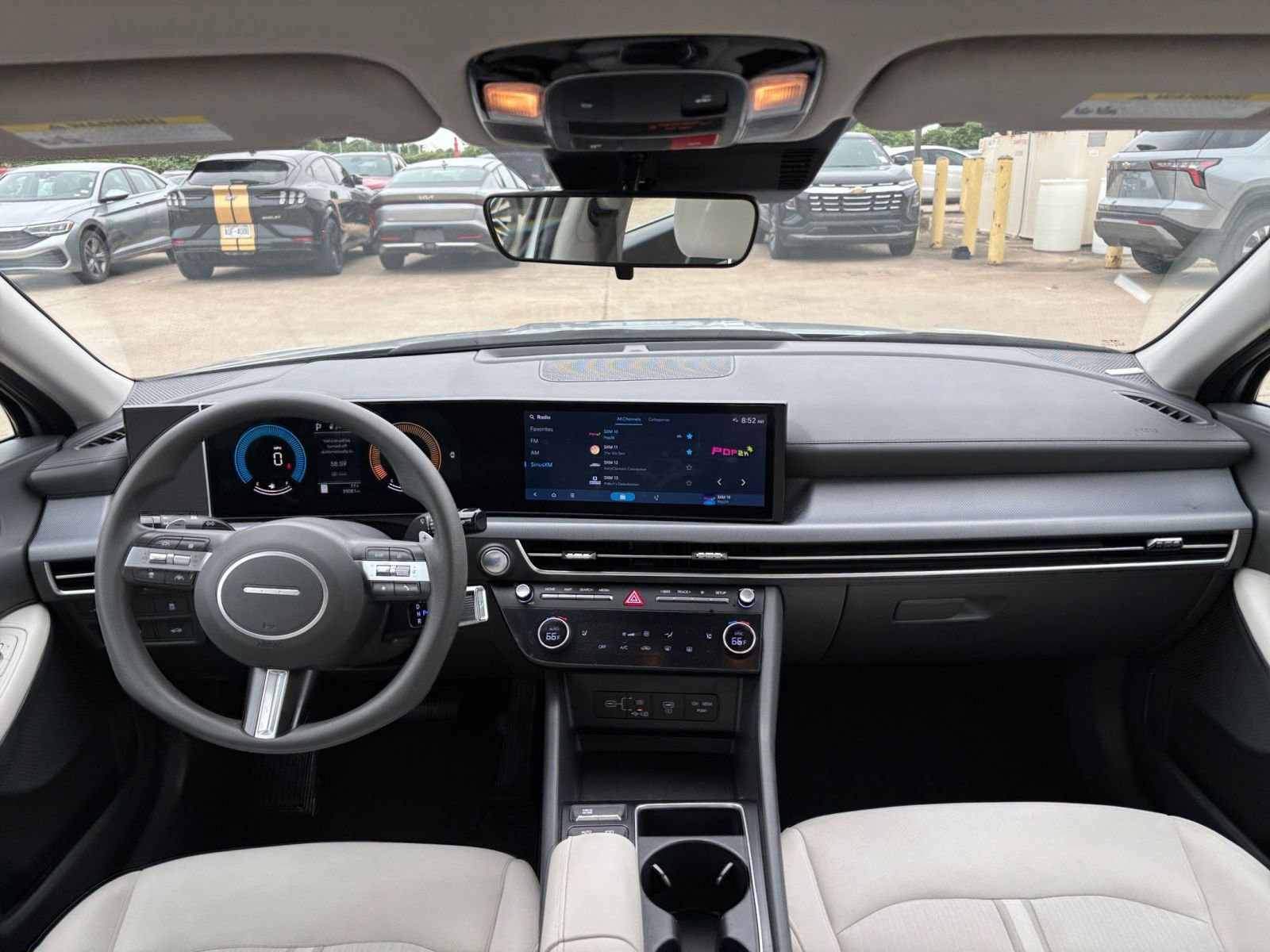 Used 2025 Hyundai Sonata SEL FWD image 33