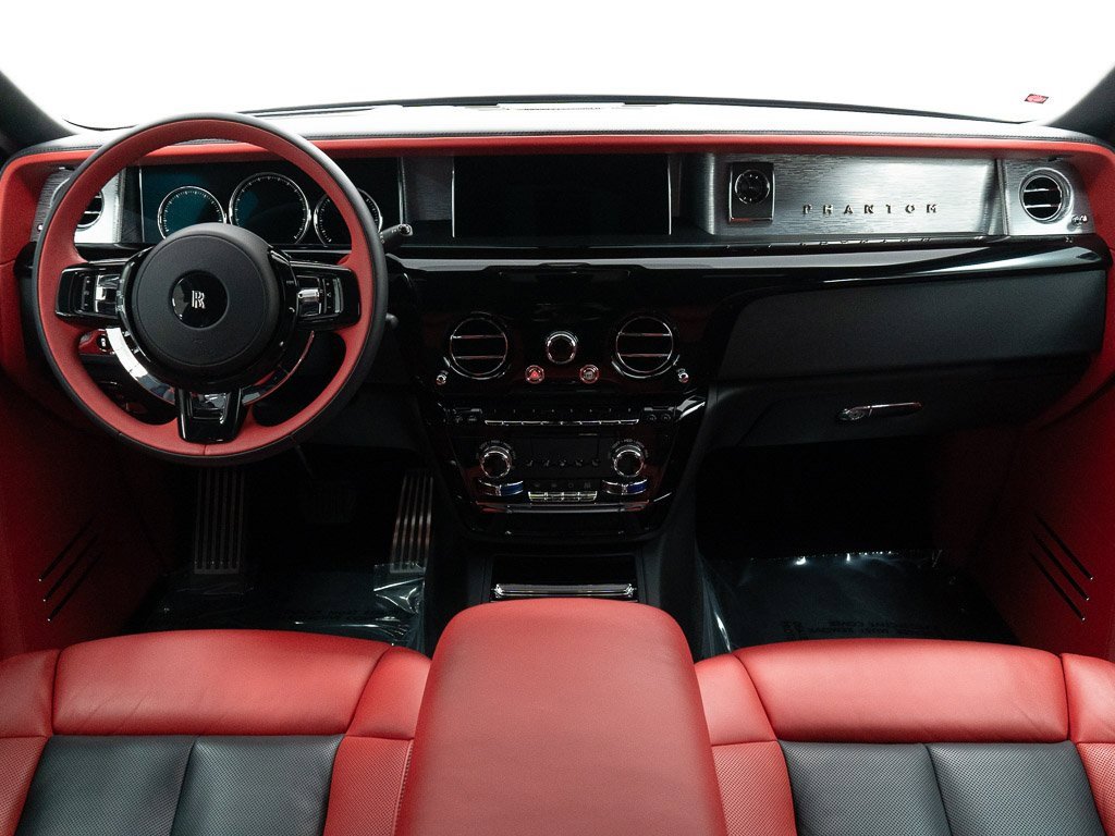 Certified 2024 Rolls-Royce Phantom Sedan w/ The Phantom Package image 35