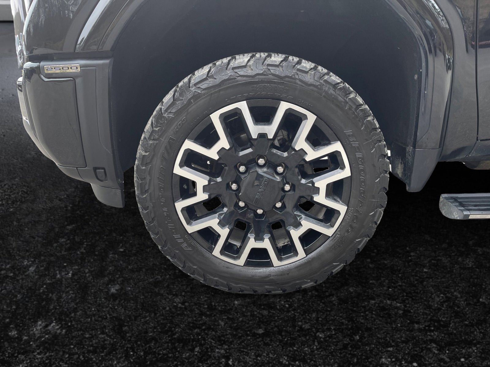 Used 2024 GMC Sierra 2500 Denali Ultimate AWD/4WD image 15