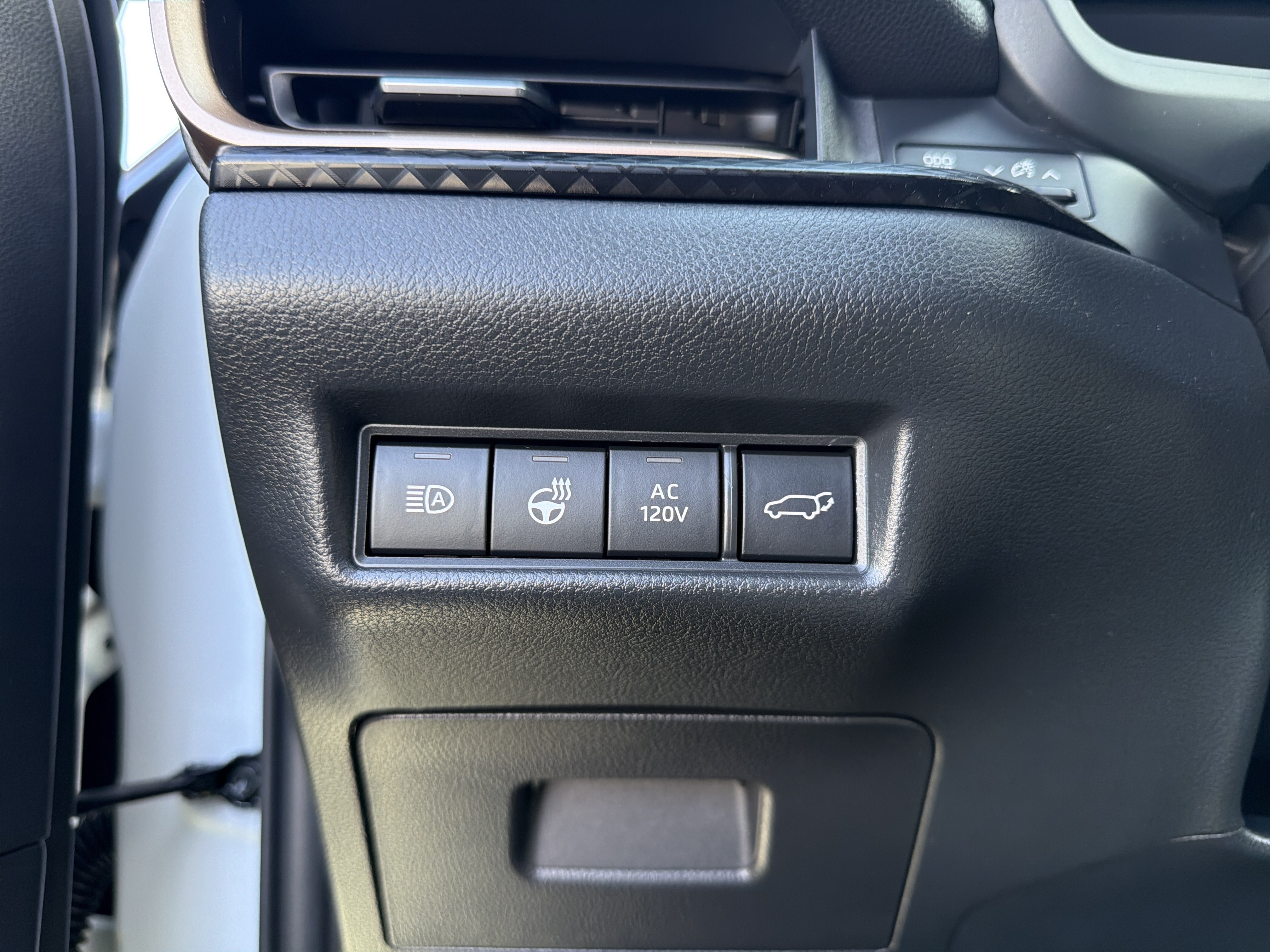 Used 2026 Toyota Grand Highlander AWD Hybrid image 14