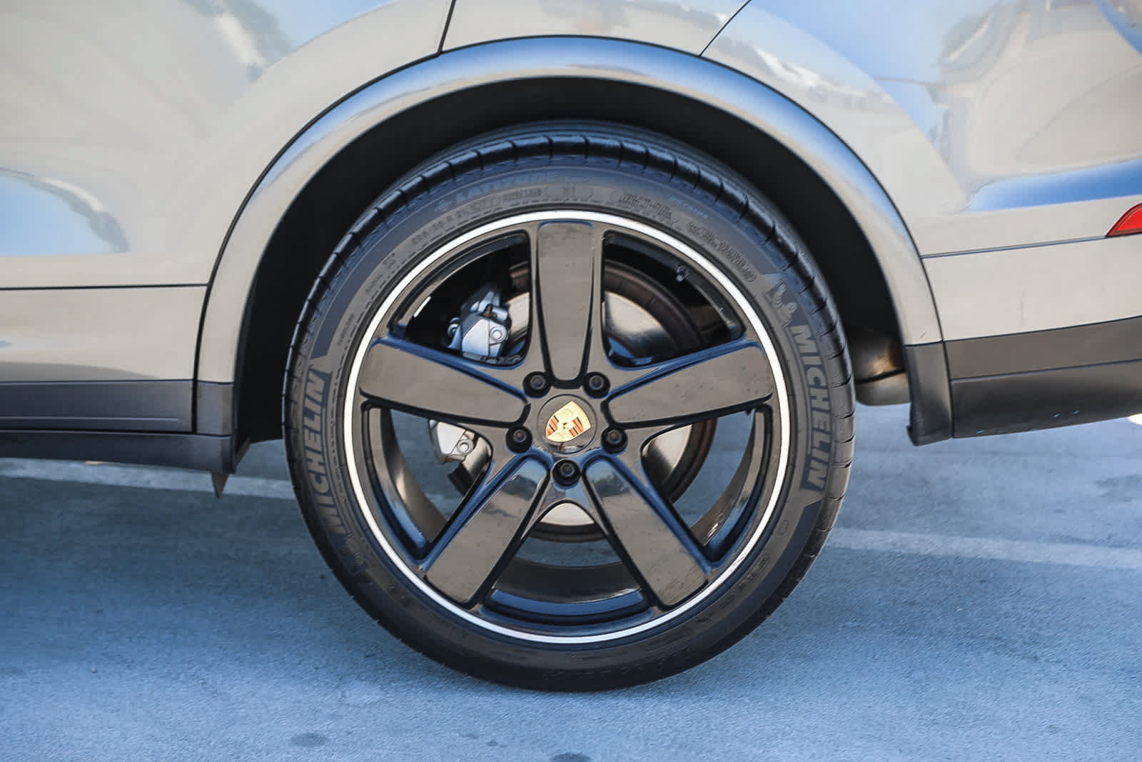 Used 2018 Porsche Cayenne S AWD/4WD image 11