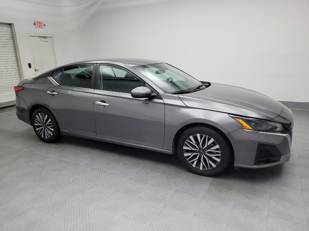 Used 2023 Nissan Altima 2.5 SV image 11