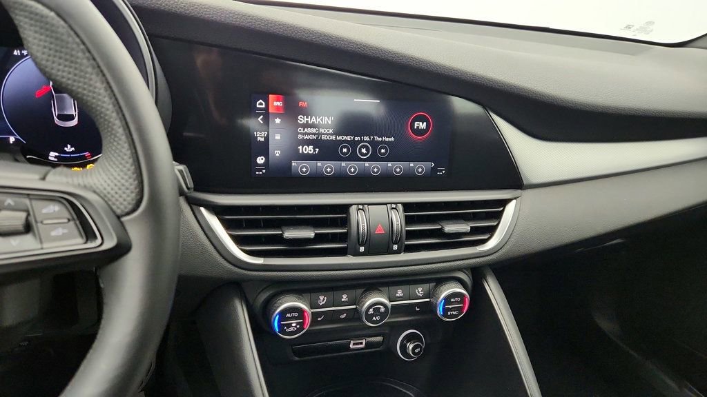 Used 2025 Alfa Romeo Giulia AWD w/ Veloce Package AWD image 18