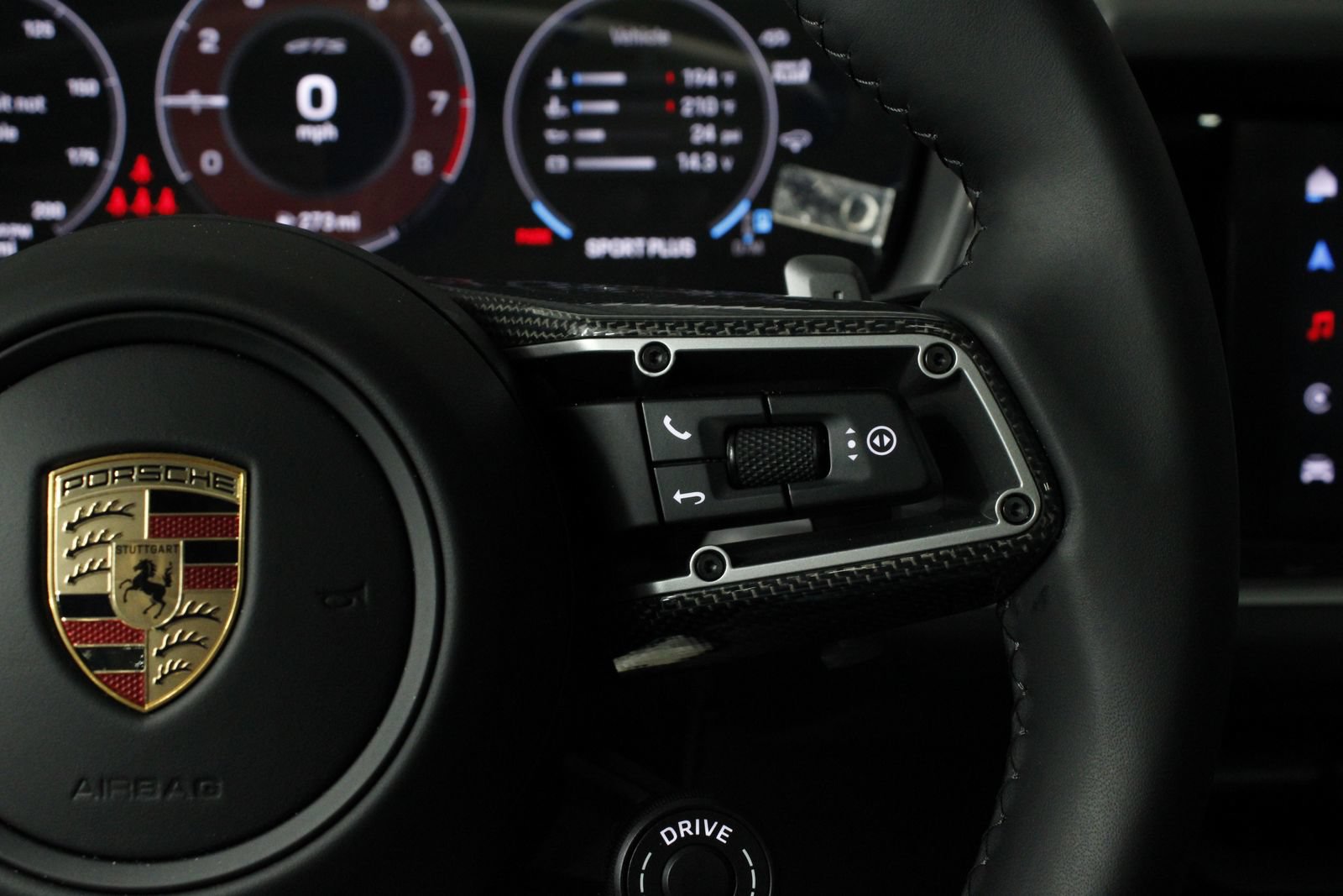 Used 2025 Porsche Cayenne GTS AWD/4WD image 26