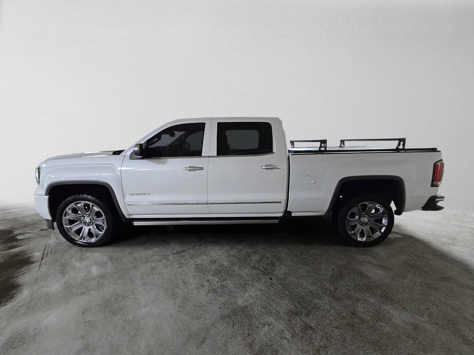 Used 2017 GMC Sierra 1500 Denali w/ Denali Ultimate Package AWD/4WD image 6