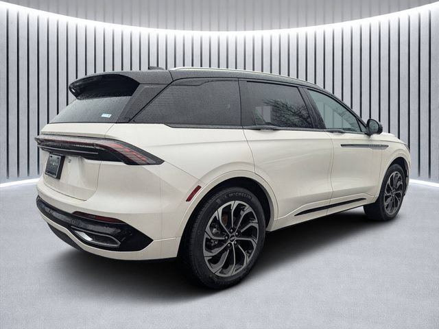 New 2026 Lincoln Nautilus Reserve AWD/4WD image 3
