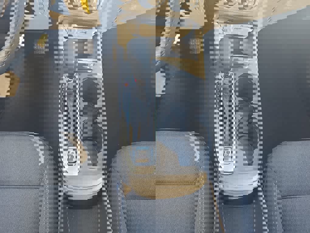 Used 2025 Chevrolet Trax LS w/ LS Convenience Package image 18