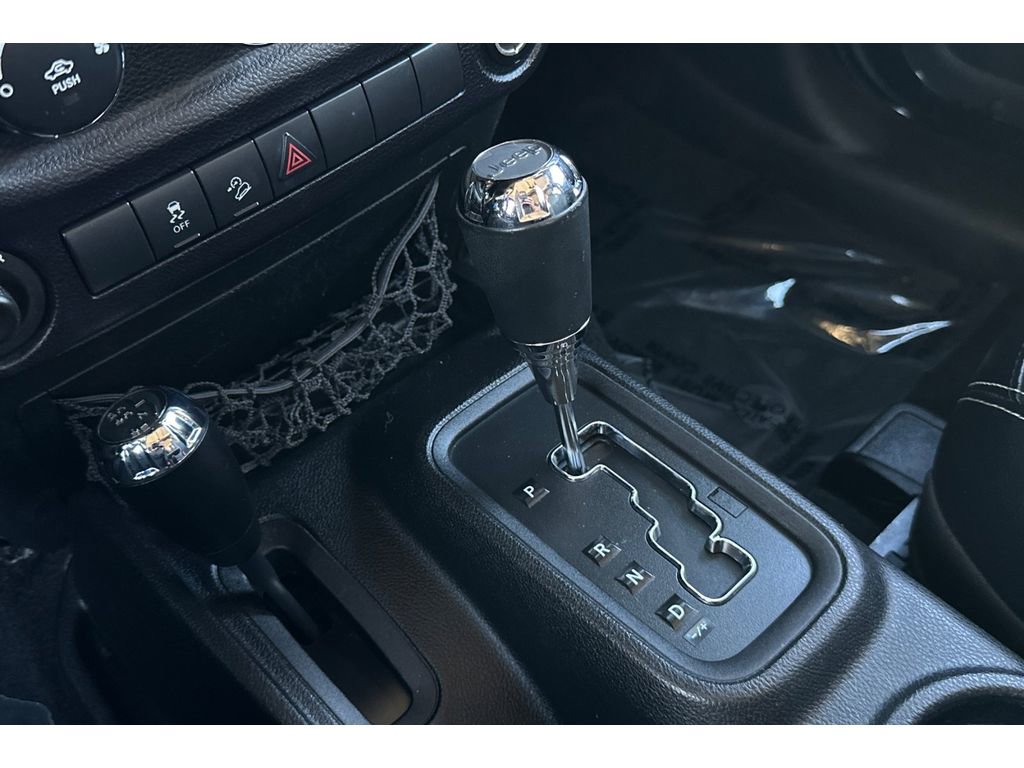 Used 2015 Jeep Wrangler Sport image 31