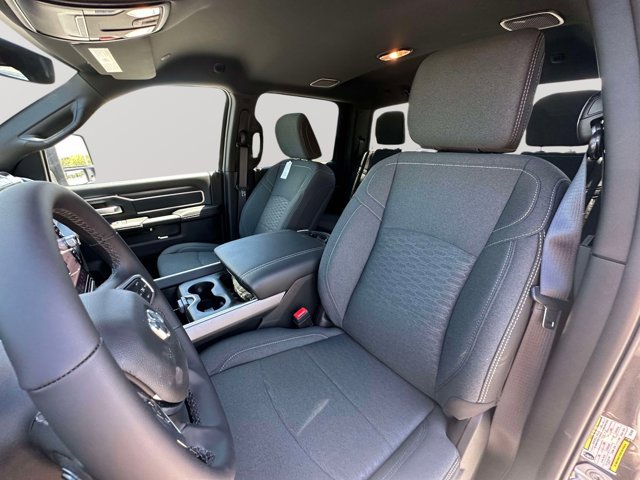 New 2026 RAM 3500 Big Horn AWD/4WD image 19