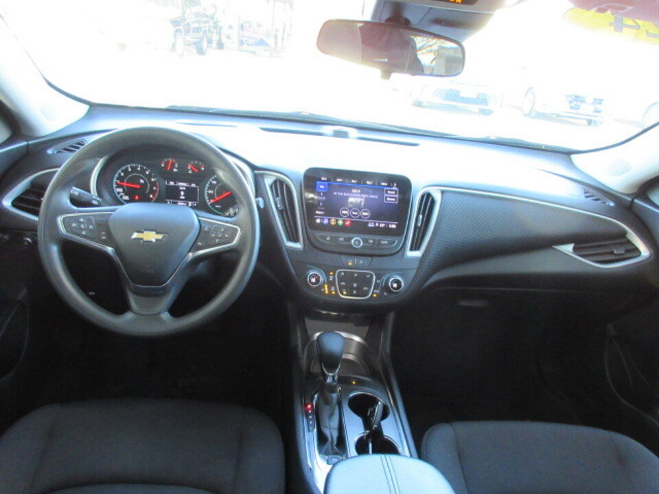Used 2024 Chevrolet Malibu LT image 10