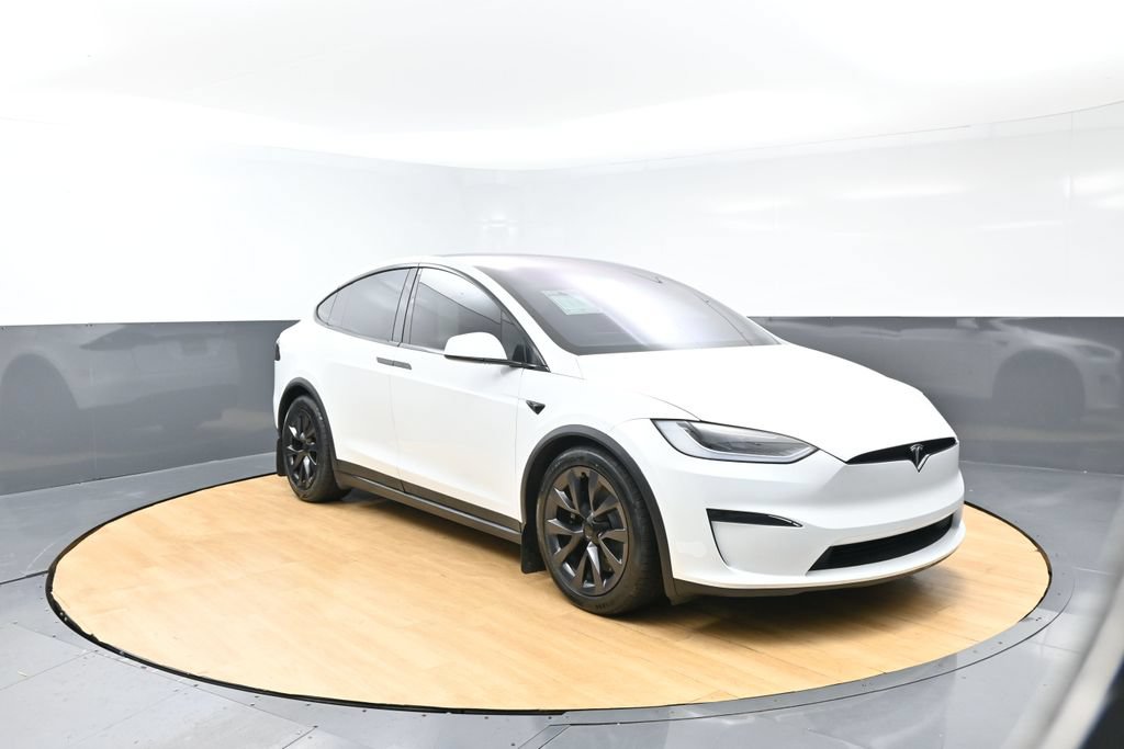 Used 2024 Tesla Model X AWD/4WD image 2